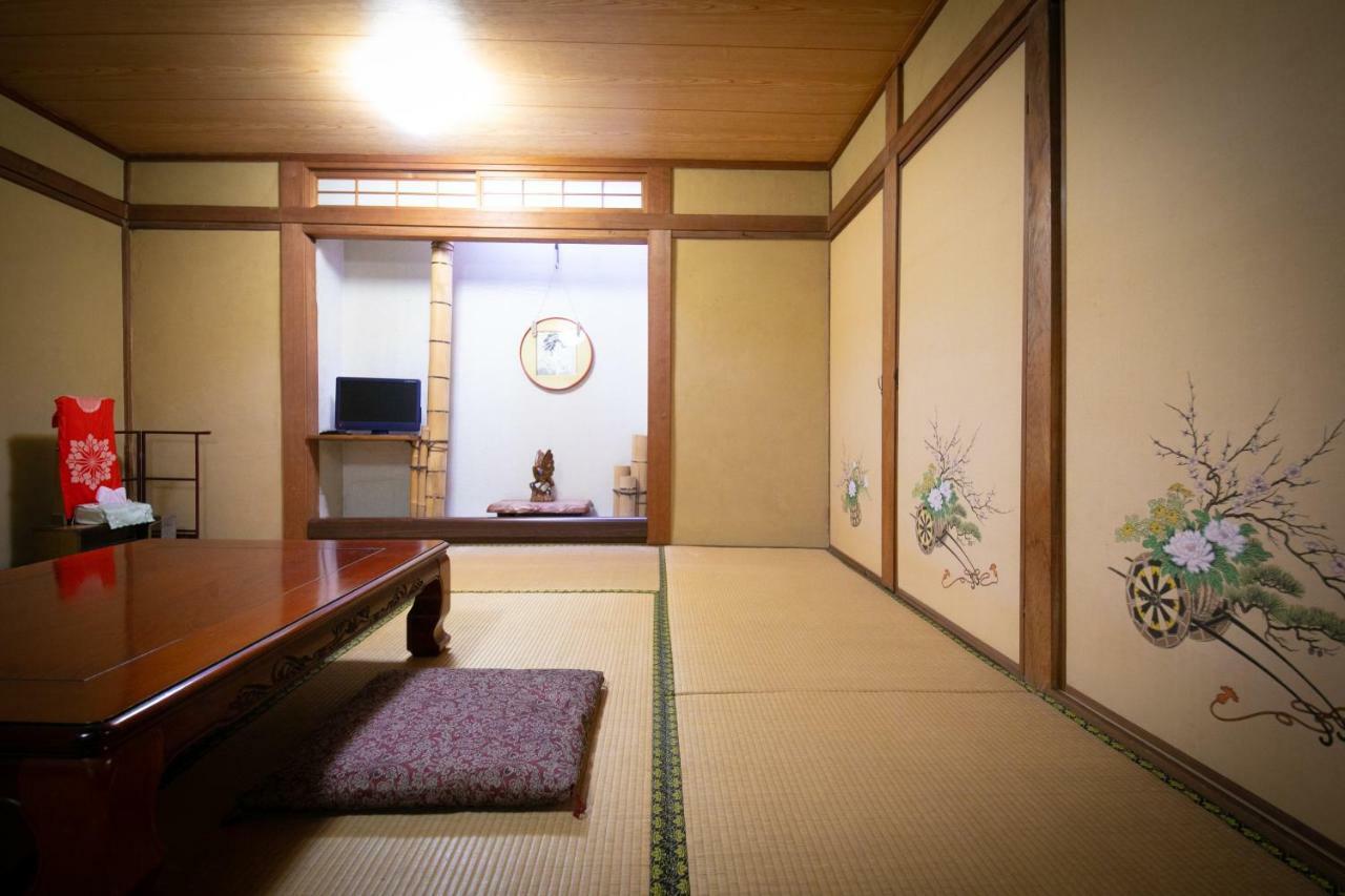 Kikaku Ryokan Beppu Buitenkant foto